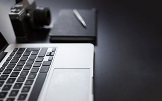 爱游戏体育官方在线-“极速滑行”——在急弯与直道中遨游自如，极速滑冰图片